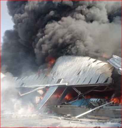 حريق هائل بمصنع مواد بلاستيكية في أكتوبر.. وإصابة 7 أشخاص باختناق 1 elaosboa40798