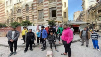 تفاصيل حادث انهيار أجزاء من عقار قديم بمحرم بك ووفاة شاب – الأسبوع 5 elaosboa63504 1