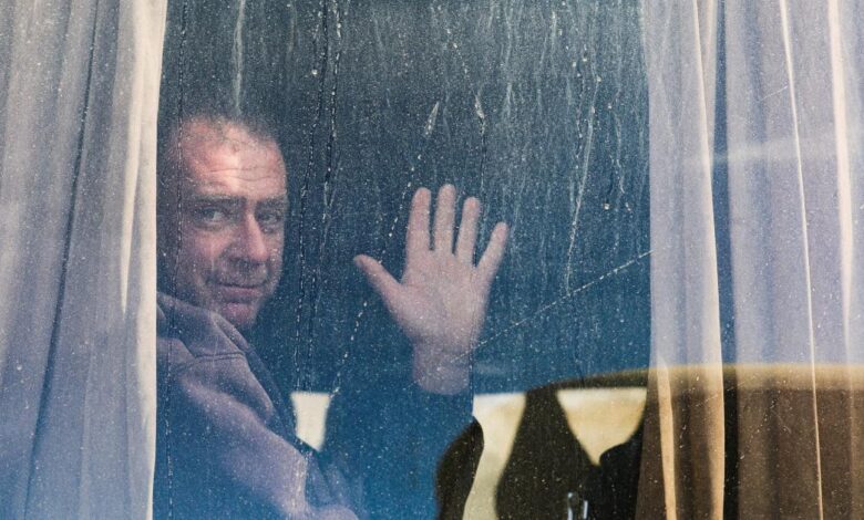 مقنعون سلموا عائدين إلى غزة لنقطة إسرائيلية.. قيود وترهيب عند معبر رفح 1 2026 02 03T081305Z 717506016 RC28EJAHXWT1 RTRMADP 3 ISRAEL PALESTINIANS GAZA