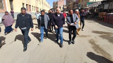 نائب محافظ الجيزة يتفقد السوق الحضاري ومزلقان العياط لمتابعة أعمال النظافة 5 6831157067926202602030216311631