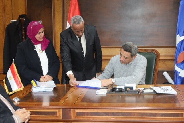 محافظ السويس يعتمد نتيجة الشهادة الإعدادية للفصل الدراسي الأول – الأسبوع 1 elaosboa41375