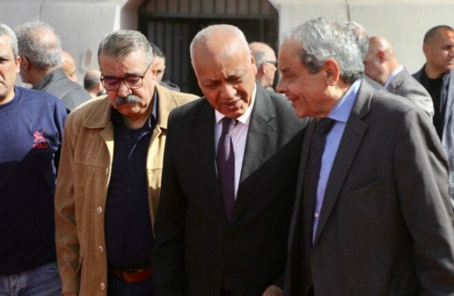 بحضور عدد من المسؤولين وأعضاء البرلمان.. تشييع جنازة شقيقة النائب محمد أبو العينين بأكتوبر «صور» 1 elaosboa41785