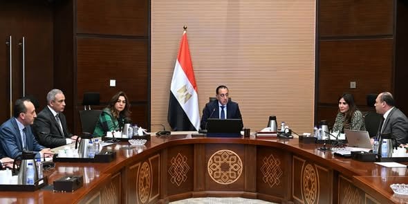 رئيس الوزراء يؤكد أهمية تنمية محافظات الصعيد في إطار رؤية مصر 2030 – الأسبوع 1 elaosboa56392