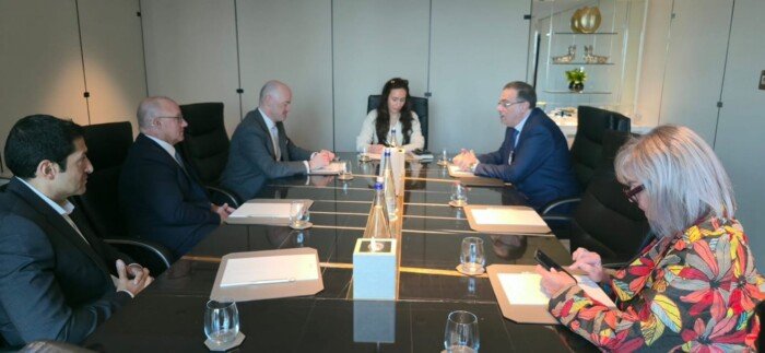 رئيس الجهاز المركزي للتنظيم والإدارة يبحث مع نائب رئيس شركة Oracle فرص التعاون المشترك 1 elaosboa79812