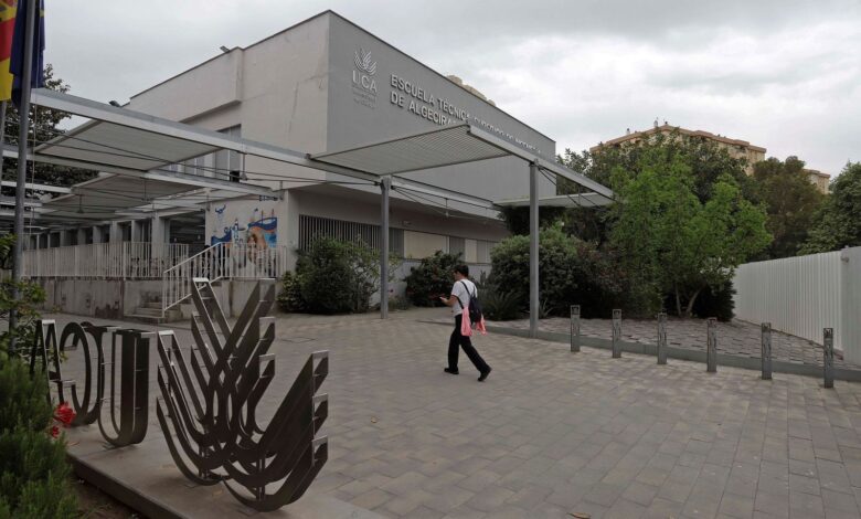 Reforma de la urbanización de la ETSIA: ‘El Aire de la Calle’ en Algeciras