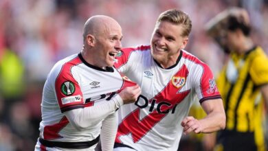 El Rayo Vallecano sabe sufrir para hacer historia en Europa