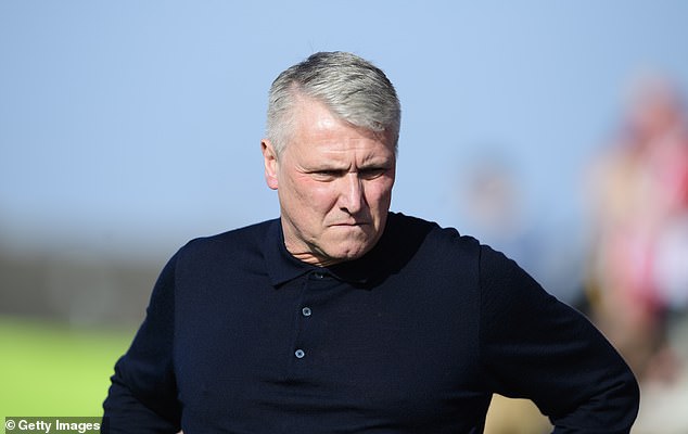 Lee Clark taxi dash: Rotherham boss rushes to Leyton Orient