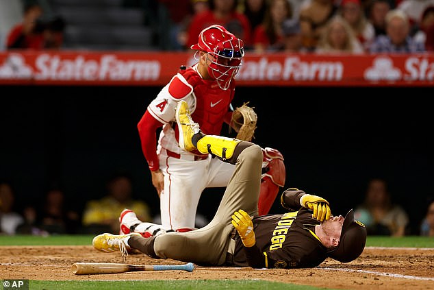 Cronenworth survives jaw-hit by 96mph pitch as Padres beat Angels 4-1