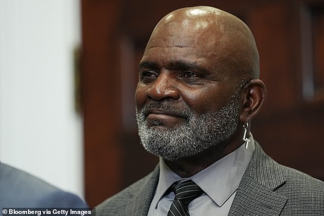 Lawrence Taylor hospitalized after medical emergency in New Jersey