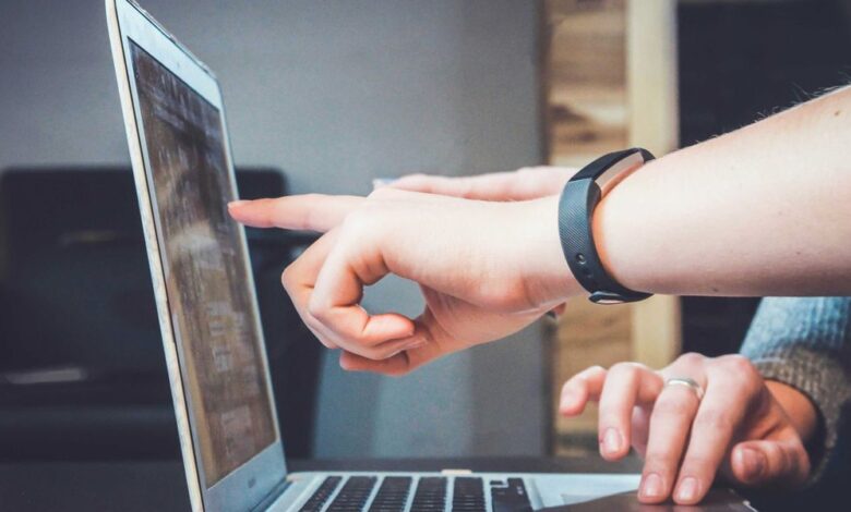 Top Side Hustles with AI: 10 Ways to Earn More