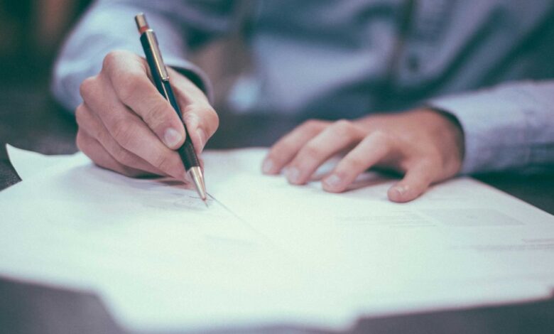 Letters of Intent in M&A: Terms, Risks, and Negotiation