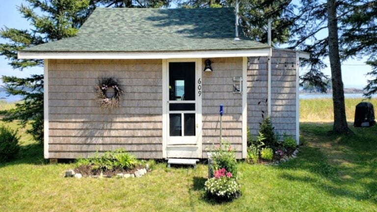 9K Maine cottage “Sweet Pea” in Jonesport
