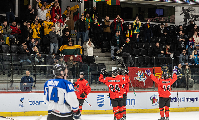 Pasaulio jaunių čempionate – įspūdinga Lietuvos ledo ritulininkų sėkmė