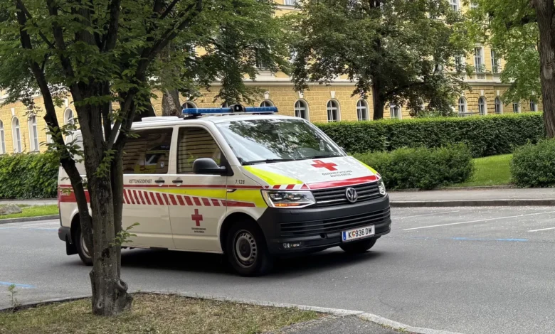 Schwerer Verkehrsunfall an Kreuzung in Feldkirchen