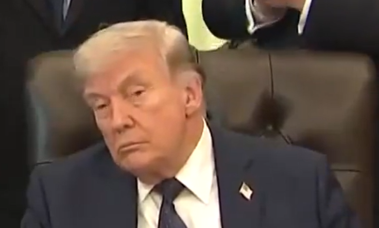 Donald Trump: Ein Nickerchen im Oval Office sorgt für Debatten