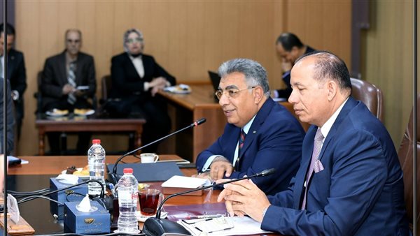 مجلس جامعة المنصورة يلتقي باللواء مرزوق في جلسته 636