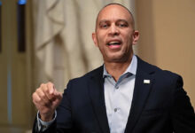 Hakeem Jeffries scrambles after child reporter asks why voters dislike Democrats