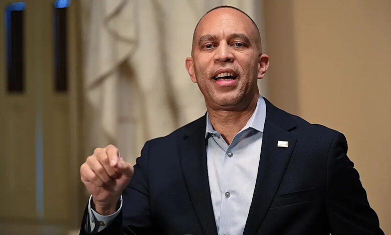 Hakeem Jeffries scrambles after child reporter asks why voters dislike Democrats
