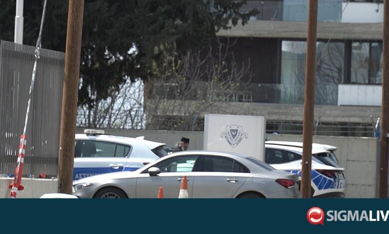 «Προσπάθεια δημιουργίας εντυπώσεων»: Διαψεύδει τα περί άσκησης βίας ο Τυχικός