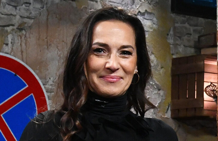 Fésűs Nelly: Hárommal több meztelen nő van a hálószobámban – és ez lett a vége