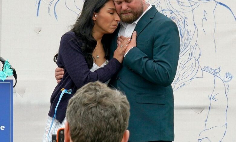 Virginia Giuffre honoured at vigil one year after her death