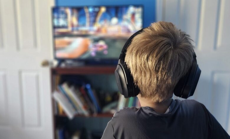Gaming In-App Purchases: What Parents Missed About Financial Learning