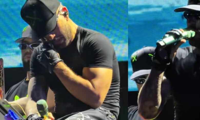 Feid rompe en llanto en pleno concierto: ¿dedicatoria a Karol G?