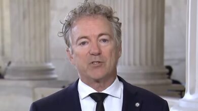 Rand Paul Splits With GOP on War Powers Resolution