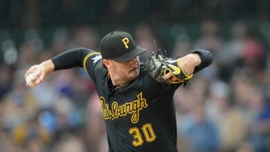 Paul Skenes roza la perfección en una joya ante Milwaukee