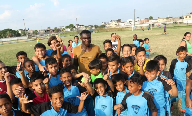 Jordy Caicedo: El ascenso del goleador que dejó las calles de Machala