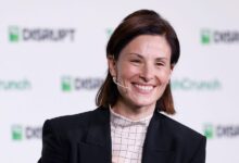 Netflix’s new “Clips” button targets your phone time