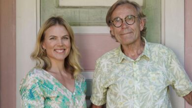 Emilia Vuorisalmi ja Tapio-isä järkyttyivät: roosa sukuhammasta sai muodonmuutoksen – ”Ei helvetti”