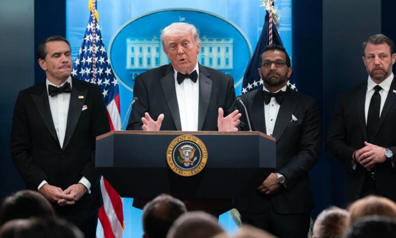 Obama urges rejection of violence after dinner shooting