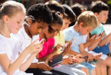 Screens in School: Educators Face the New Screen-Time Debate