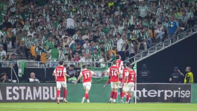 El Betis se hace el harakiri en Europa: Adiós al sueño en La Cartuja