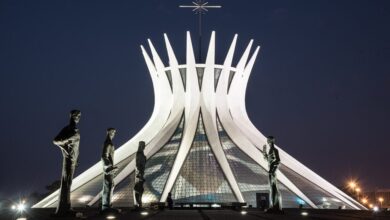Brasília’s Modernist Promise: The Curves That Split Opinion