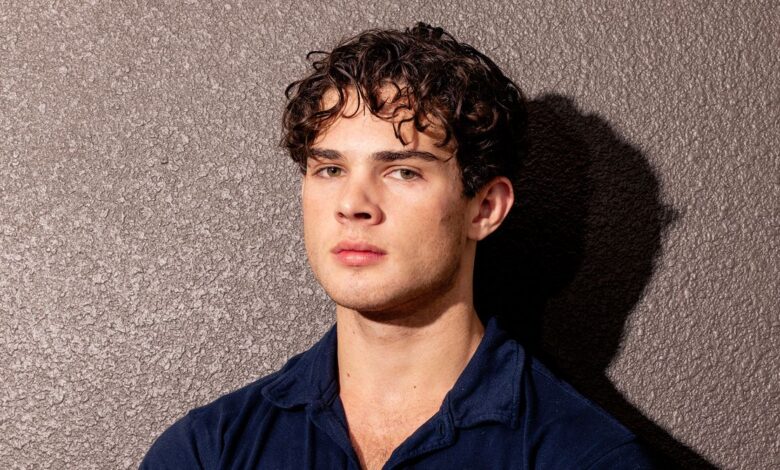 Female looksmaxxer sues Clavicular over fraud, battery claims