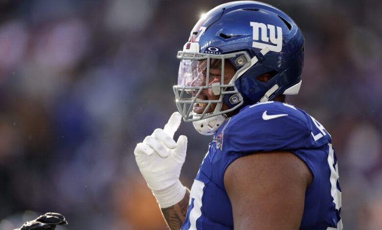 Giants trade Dexter Lawrence to Bengals for No. 10 pick