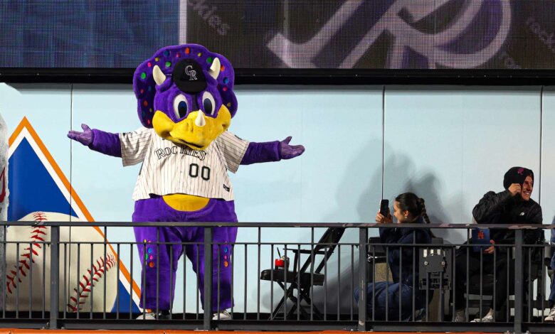 Dinger’s Mrs. Met bit sparks Rockies–Mets buzz in NYC