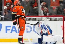 Oilers slow down as Ducks surge to Game 3 win