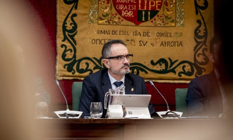 Admitida a trámite la querella por presunto acoso contra el alcalde de Móstoles