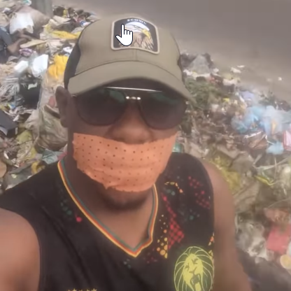 Cameroun : un activiste torturé pour avoir filmé les poubelles de Douala