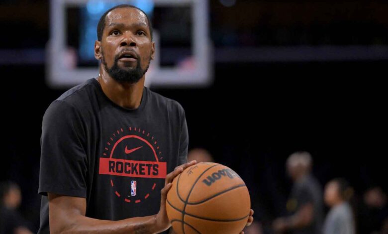 Rockets’ Kevin Durant waves goodbye to Ayton after ejection