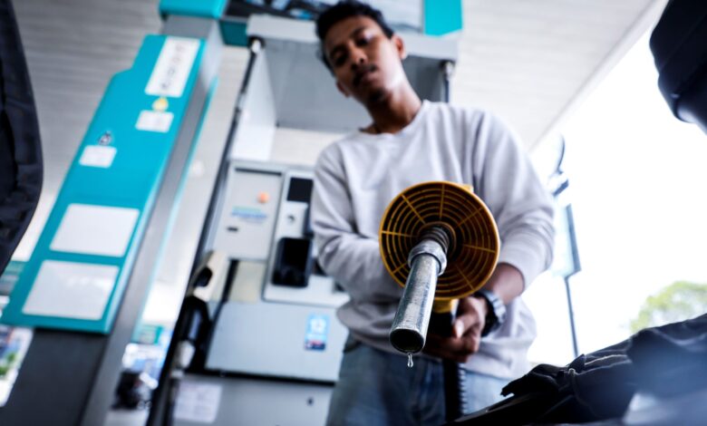 Harga runcit diesel kekal, RON95 naik 10 sen