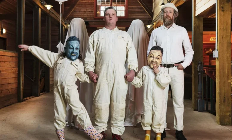 Modest Mouse Returns: “An Eraser and a Maze” Explained