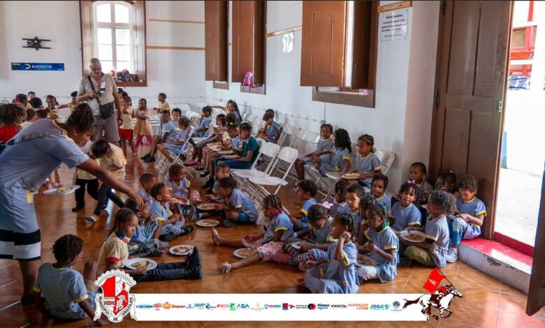 Nhô São Filipe/Fogo: crianças visitam Casa das Bandeiras e aprendem tradições