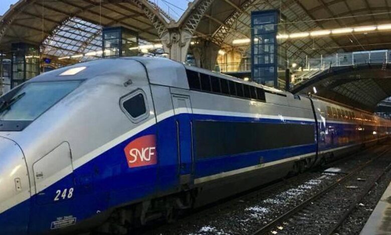 Prix du carburant : le train est-il vraiment moins cher que la voiture ?