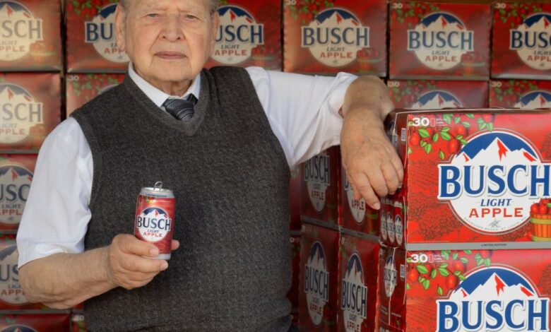 Apple cofounder Ronald Wayne says no regrets over stake