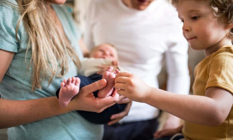 Birth order links to autism, allergies and migraine