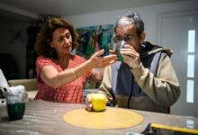 Early dementia symptoms may improve with bespoke treatment plans